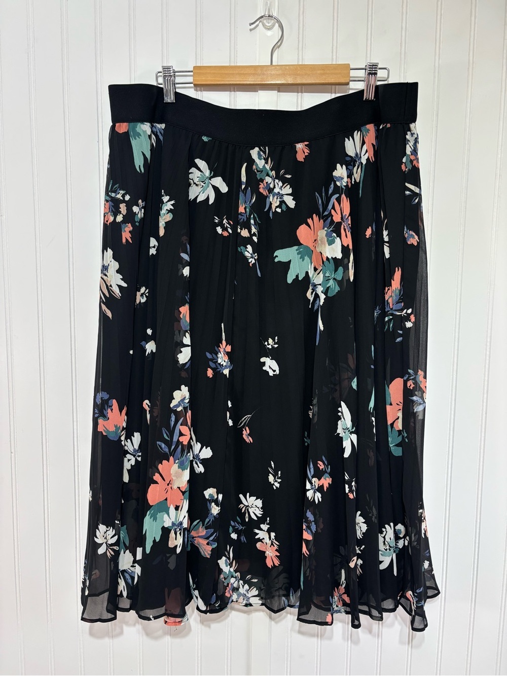 EVRI Floral Chiffon Feminine Midi Skirt 20W Black Sheer Overlay Elastic Waist